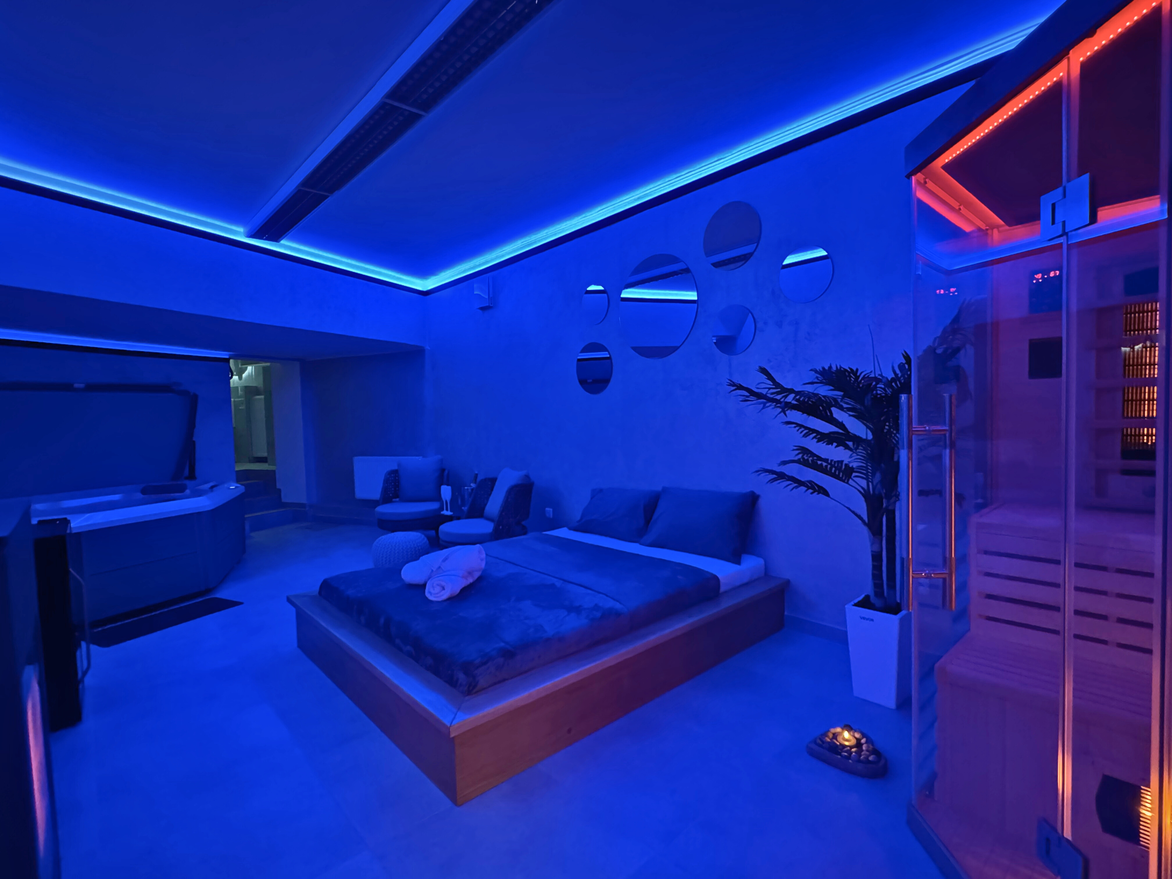 Obrázek privátního apartmánu s vířivkou a finskou saunou